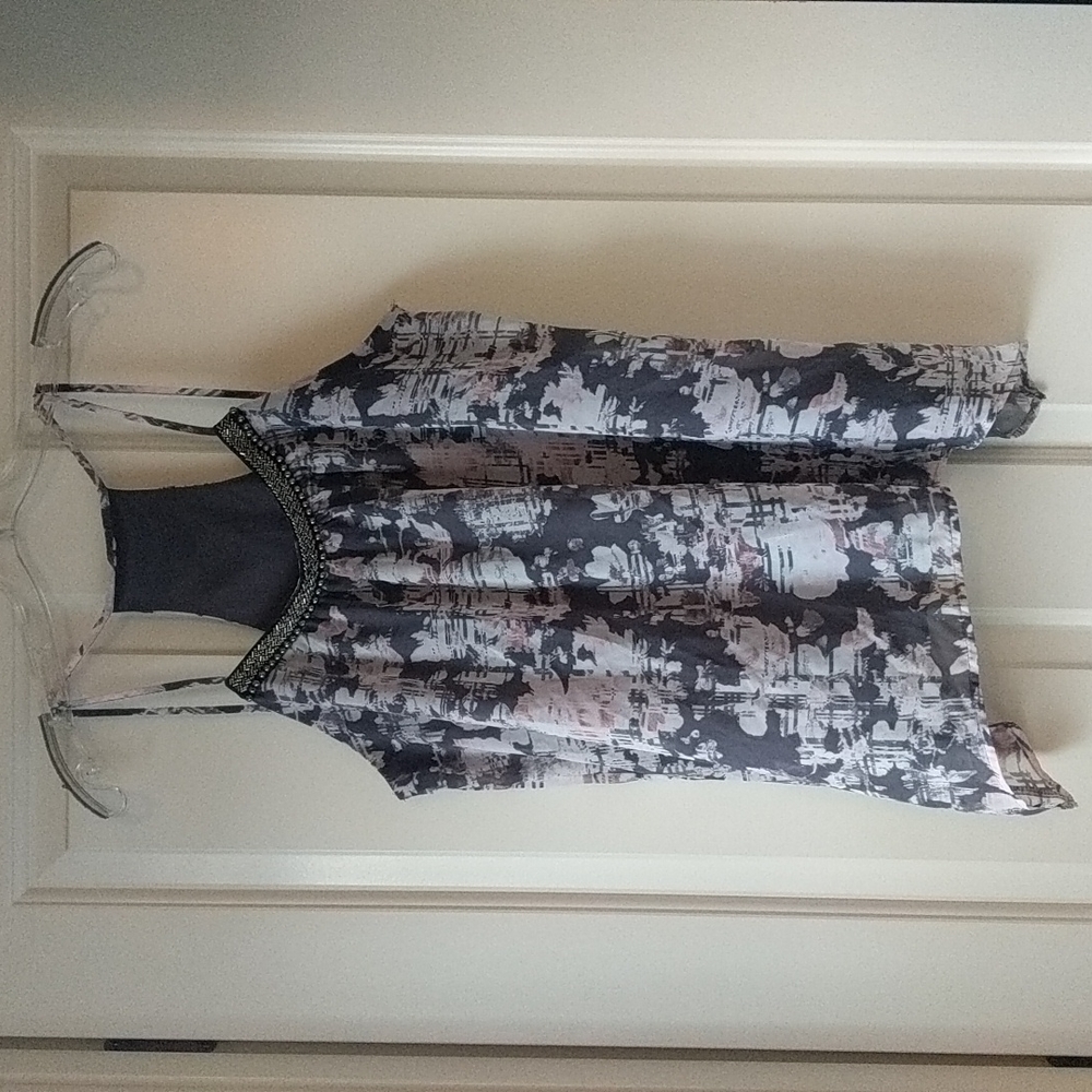 Sleeveless Blouse